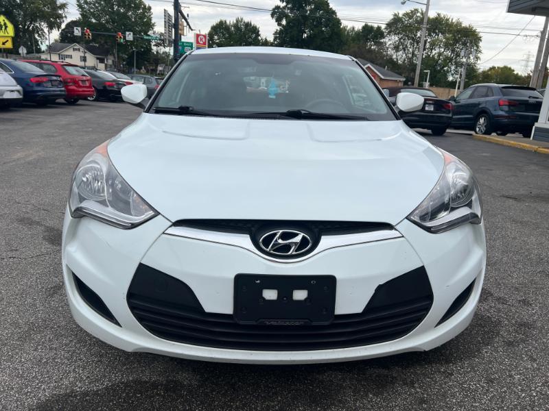 Hyundai Veloster Base 6MT 2016