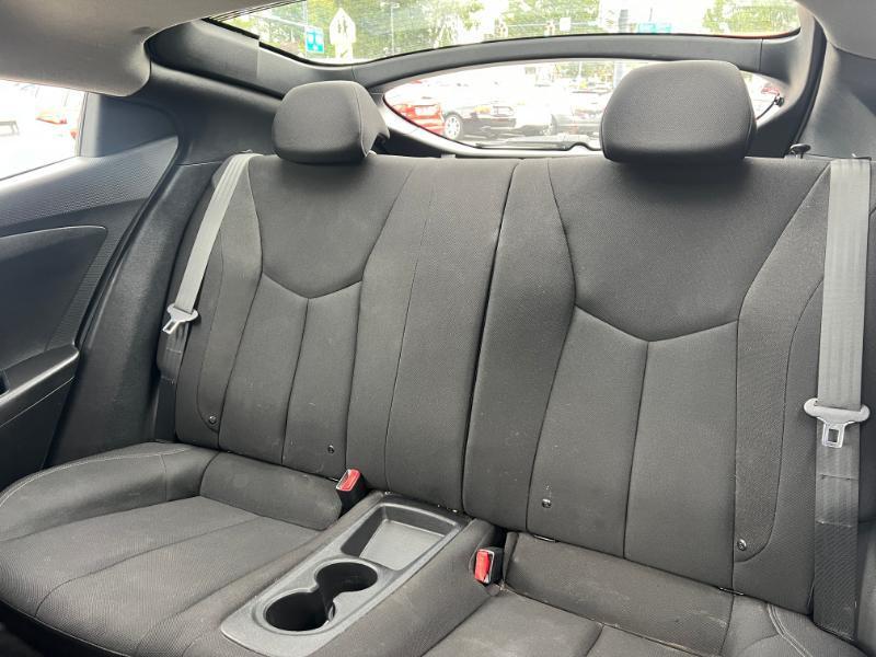 Hyundai Veloster Base 6MT 2016