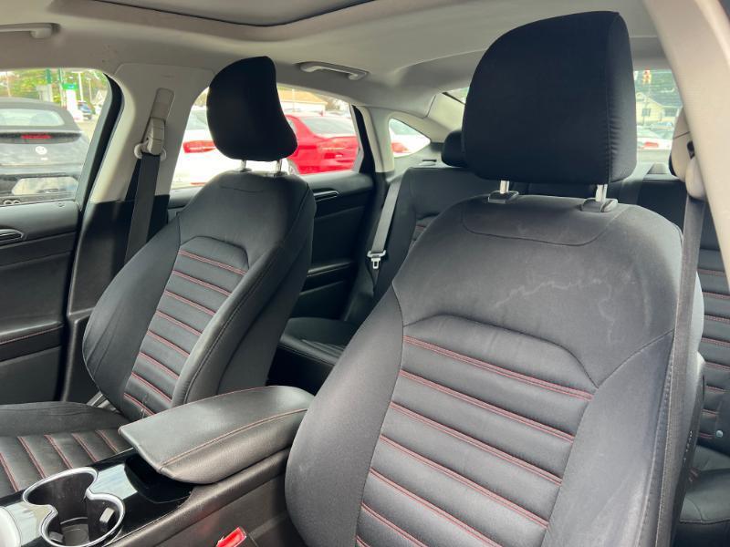 Ford Fusion SE 2015