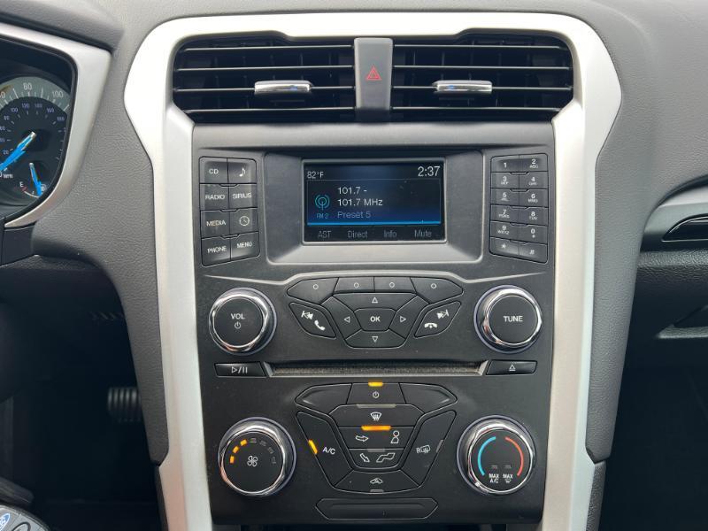 Ford Fusion SE 2015
