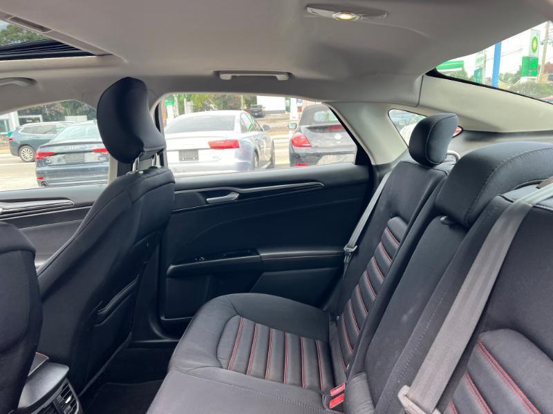 Ford Fusion SE 2015
