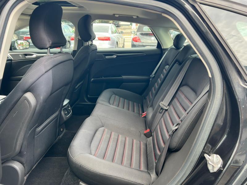 Ford Fusion SE 2015