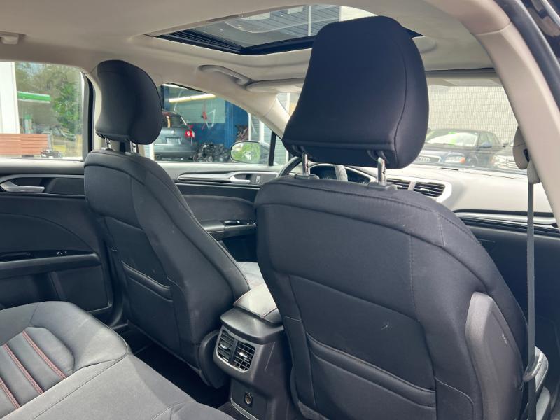 Ford Fusion SE 2015