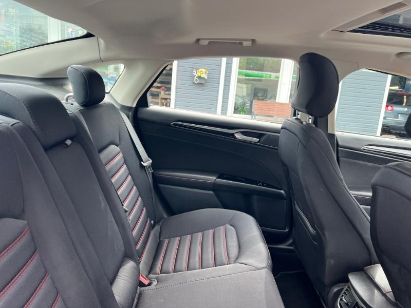 Ford Fusion SE 2015