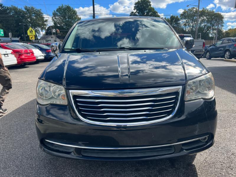 Chrysler Town & Country Touring-L 2013
