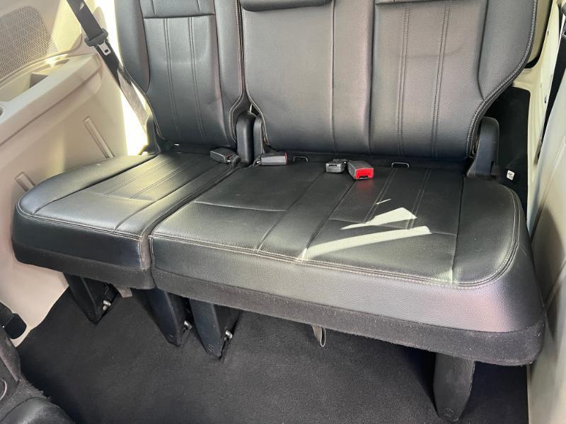 Chrysler Town & Country Touring-L 2013