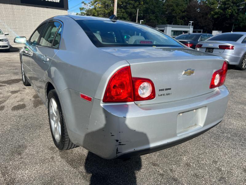 Chevrolet Malibu LS 2012
