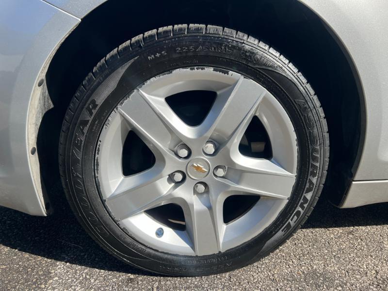Chevrolet Malibu LS 2012