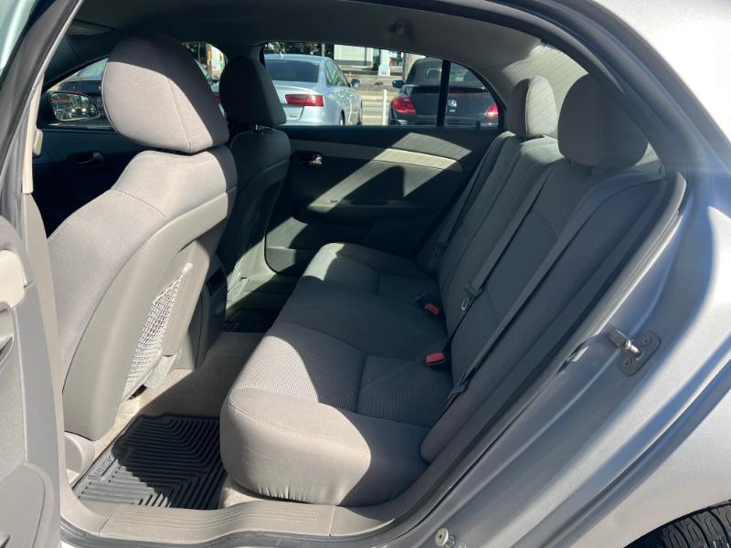 Chevrolet Malibu LS 2012