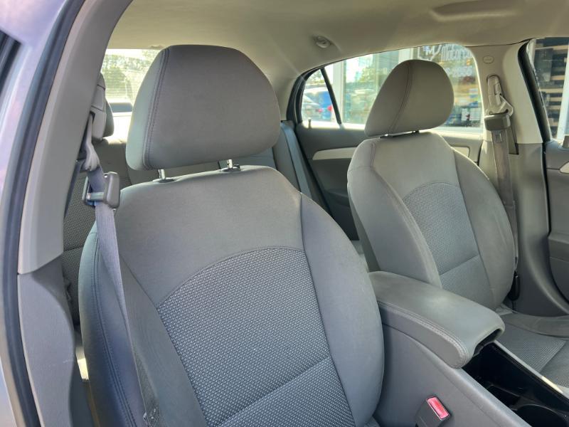 Chevrolet Malibu LS 2012