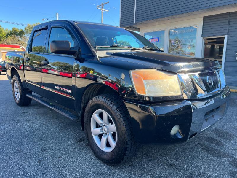 Nissan Titan SV Crew Cab 4WD 2012