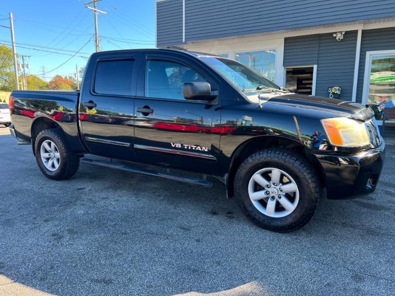 Nissan Titan SV Crew Cab 4WD 2012