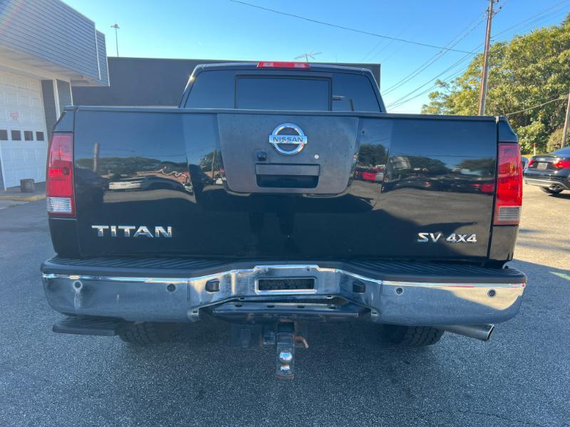 Nissan Titan SV Crew Cab 4WD 2012