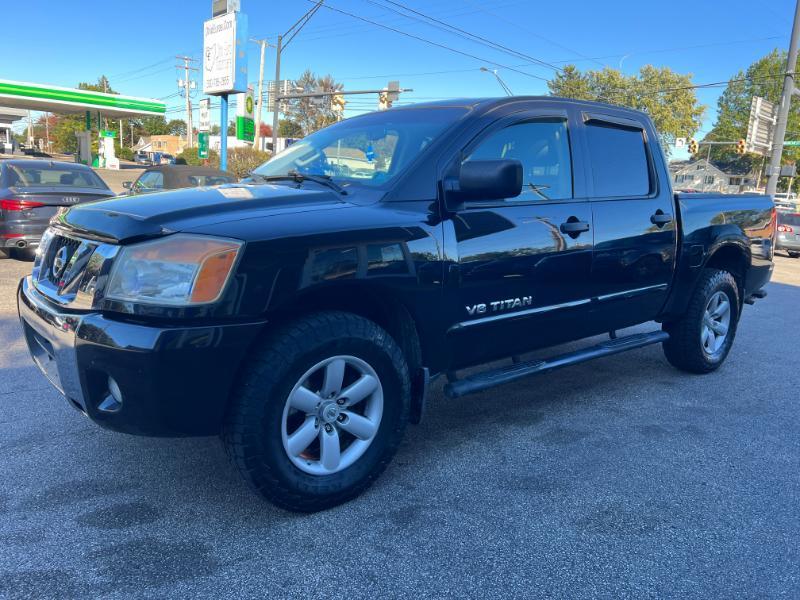 Nissan Titan SV Crew Cab 4WD 2012