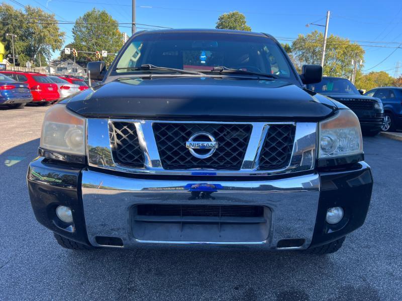 Nissan Titan SV Crew Cab 4WD 2012