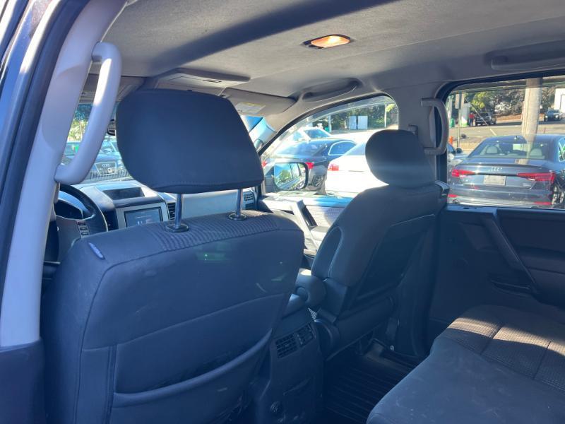 Nissan Titan SV Crew Cab 4WD 2012