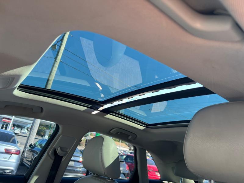 Audi Q3 2.0T quattro Premium Plus 2015