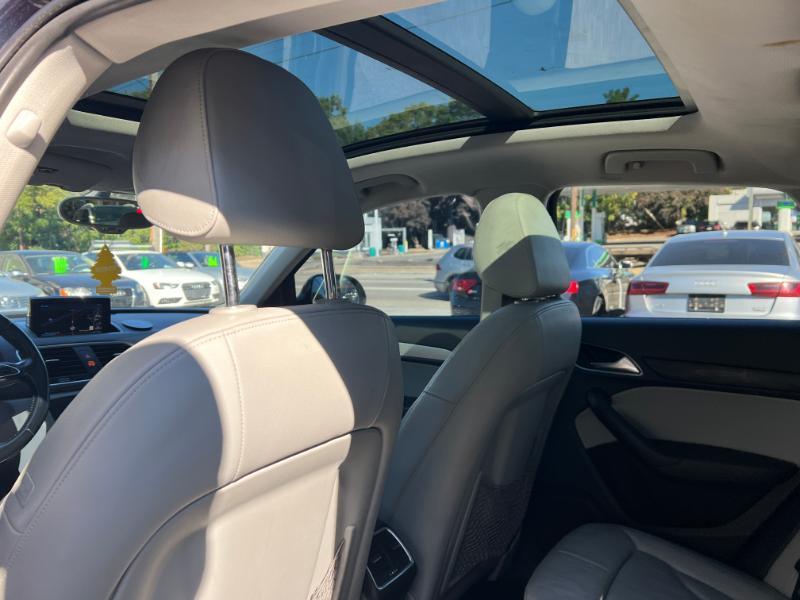 Audi Q3 2.0T quattro Premium Plus 2015