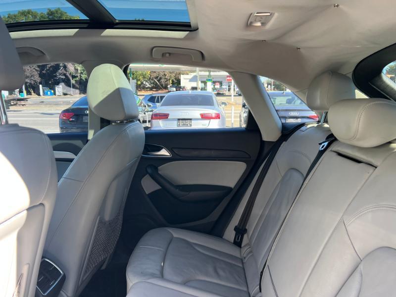 Audi Q3 2.0T quattro Premium Plus 2015