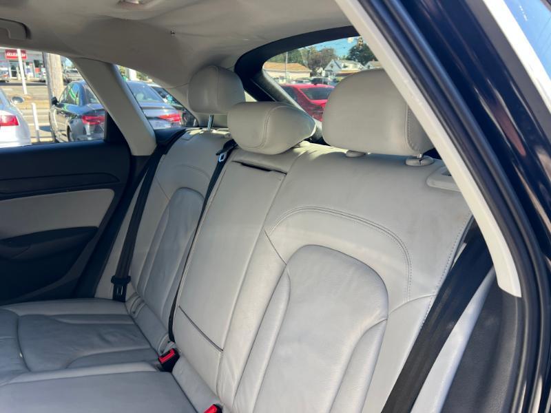 Audi Q3 2.0T quattro Premium Plus 2015