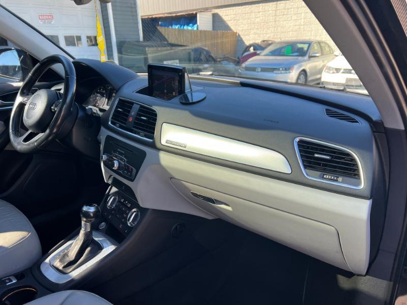 Audi Q3 2.0T quattro Premium Plus 2015