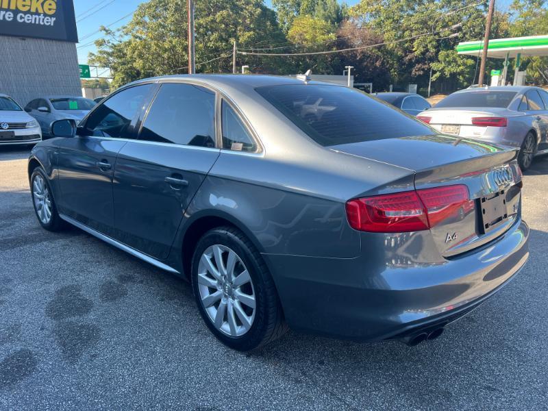 Audi A4 2.0T Premium quattro Sedan AWD 8A 2016