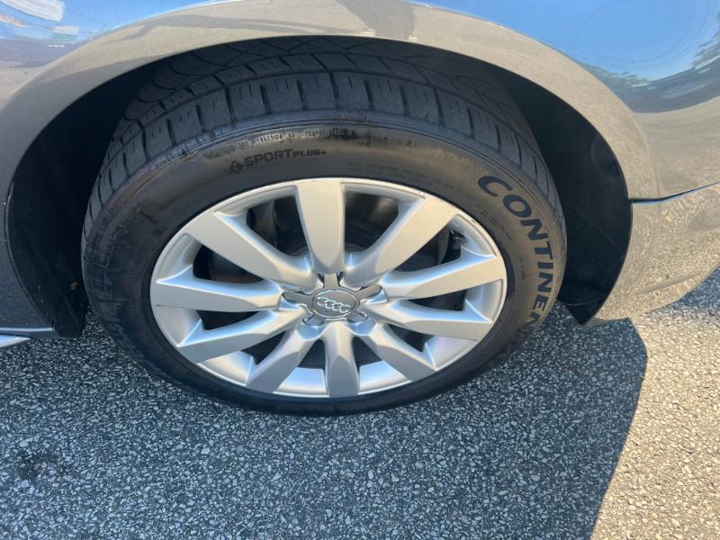 Audi A4 2.0T Premium quattro Sedan AWD 8A 2016