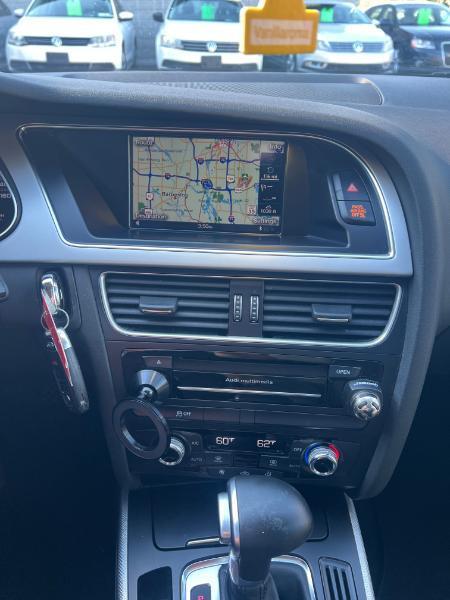 Audi A4 2.0T Premium quattro Sedan AWD 8A 2016
