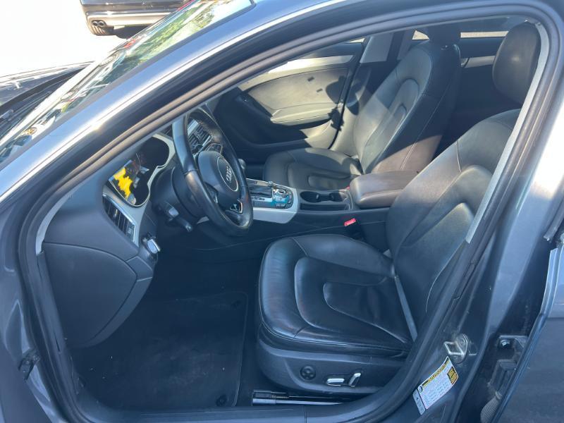 Audi A4 2.0T Premium quattro Sedan AWD 8A 2016