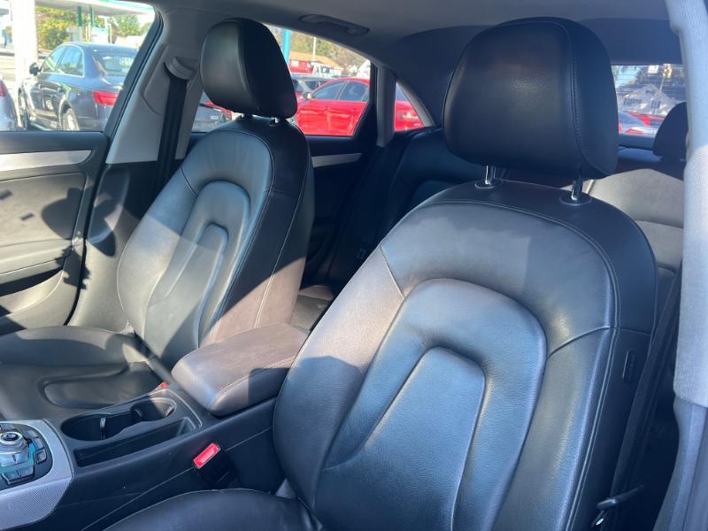 Audi A4 2.0T Premium quattro Sedan AWD 8A 2016