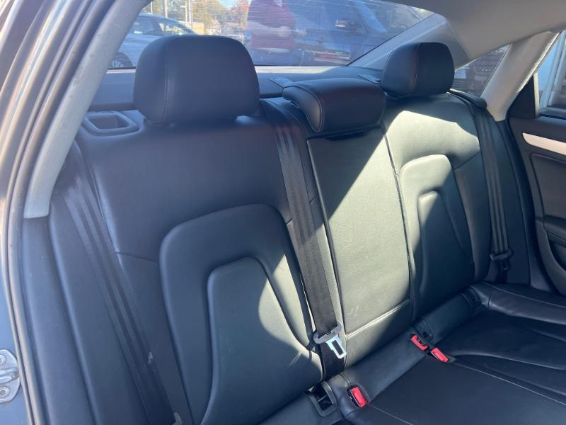 Audi A4 2.0T Premium quattro Sedan AWD 8A 2016