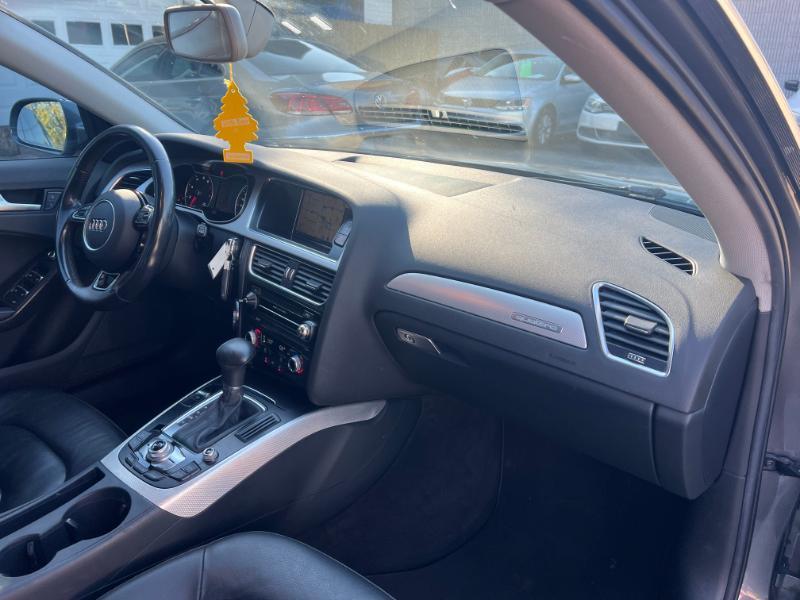Audi A4 2.0T Premium quattro Sedan AWD 8A 2016
