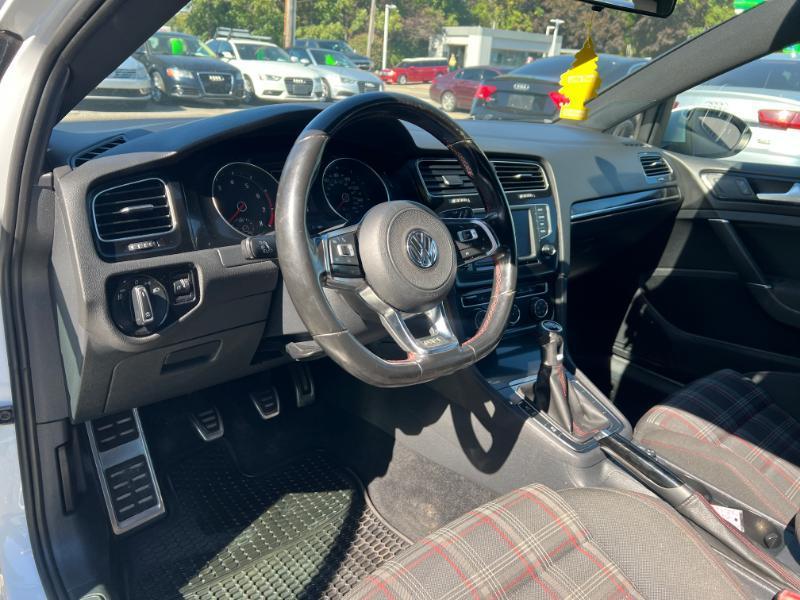 Volkswagen Golf GTI S 6M 4-Door 2017