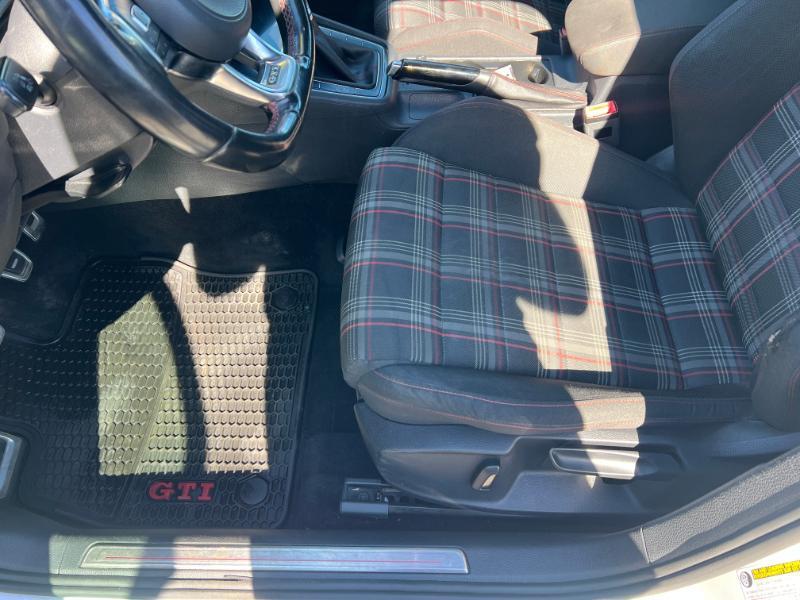 Volkswagen Golf GTI S 6M 4-Door 2017