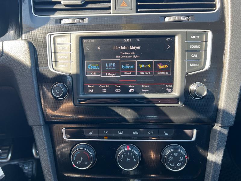 Volkswagen Golf GTI S 6M 4-Door 2017
