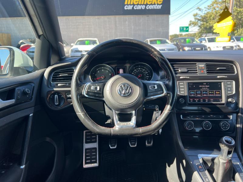 Volkswagen Golf GTI S 6M 4-Door 2017