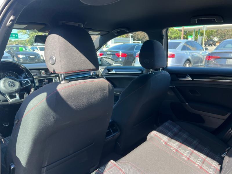 Volkswagen Golf GTI S 6M 4-Door 2017