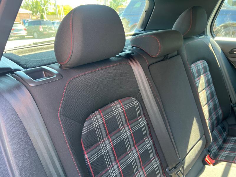 Volkswagen Golf GTI S 6M 4-Door 2017