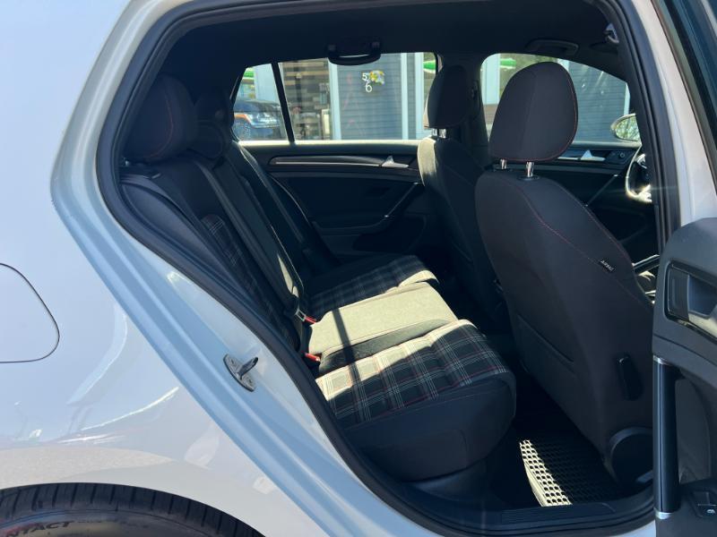 Volkswagen Golf GTI S 6M 4-Door 2017