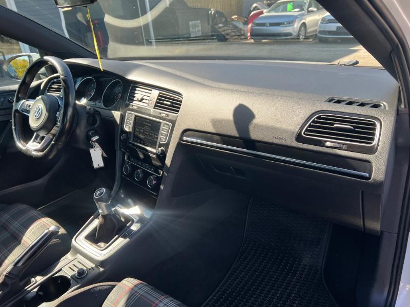 Volkswagen Golf GTI S 6M 4-Door 2017