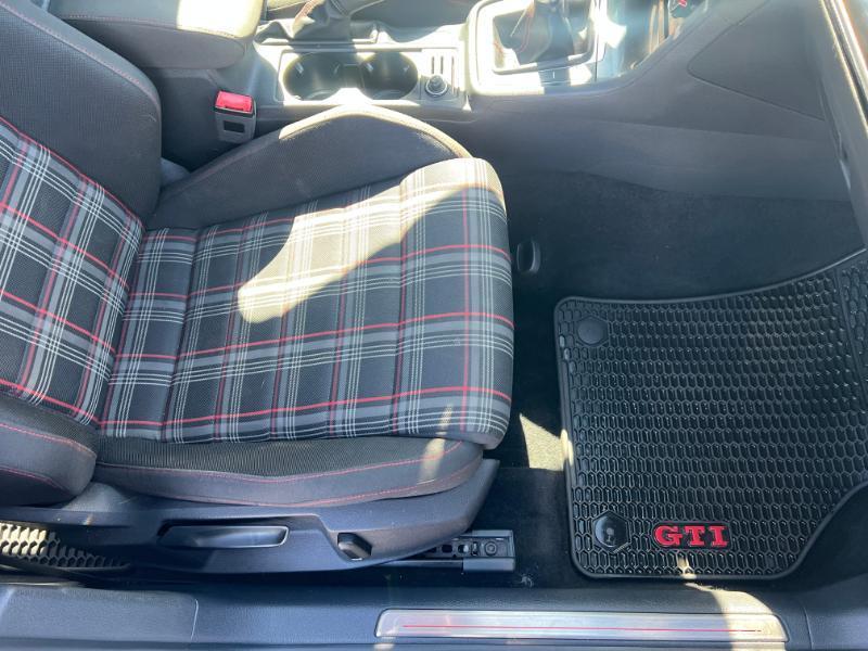 Volkswagen Golf GTI S 6M 4-Door 2017