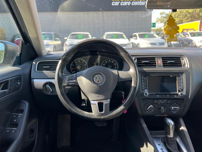 Volkswagen Jetta SE 2014