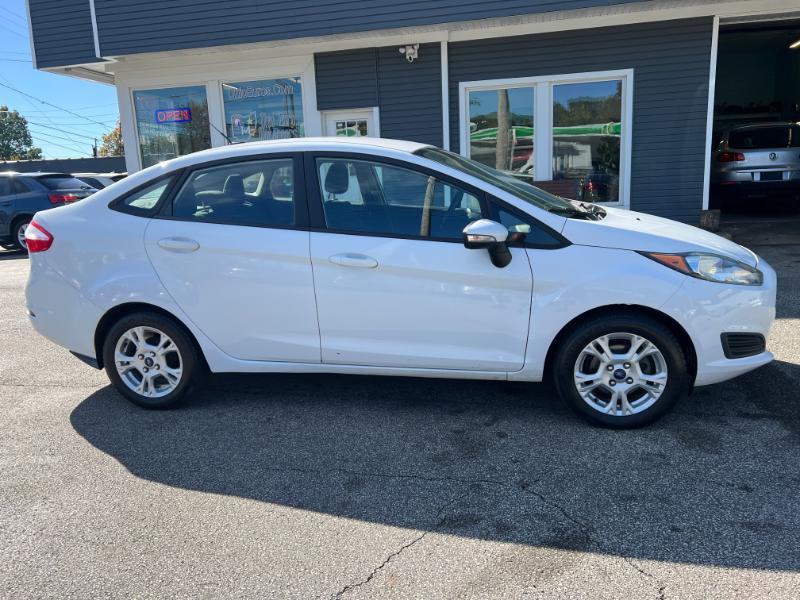 Ford Fiesta SE Sedan 2016