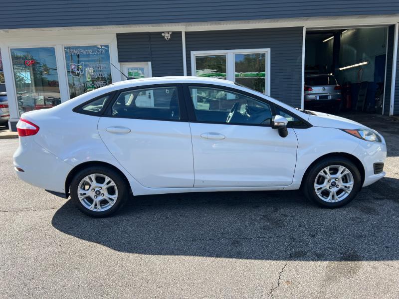 Ford Fiesta SE Sedan 2016