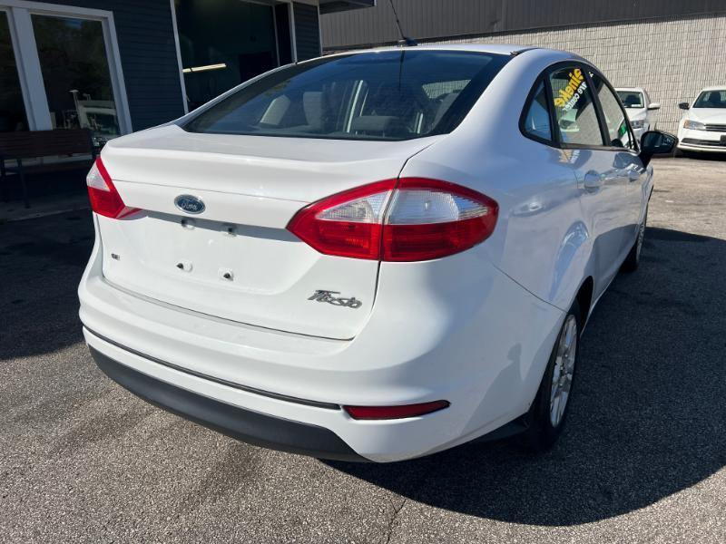 Ford Fiesta SE Sedan 2016