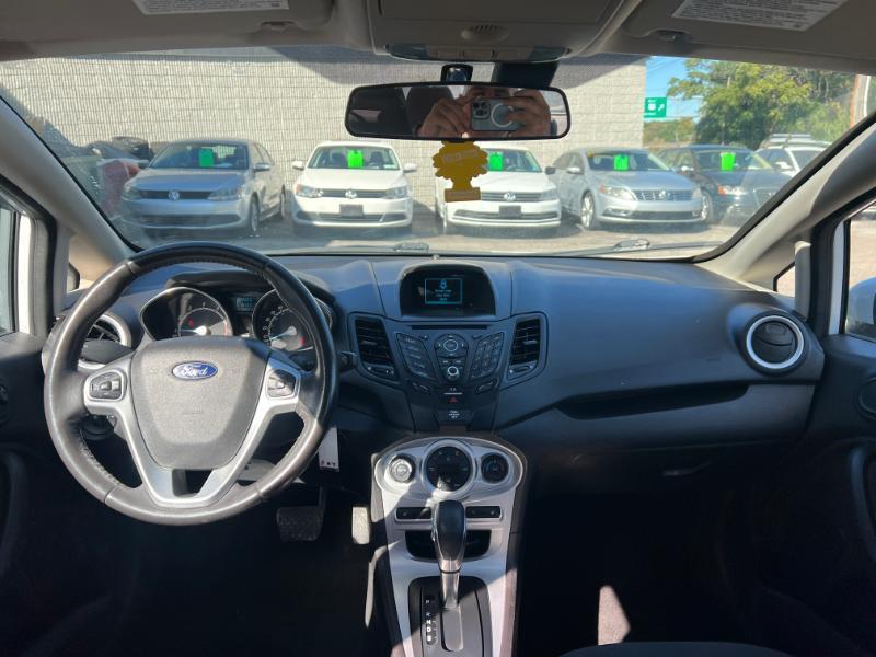 Ford Fiesta SE Sedan 2016