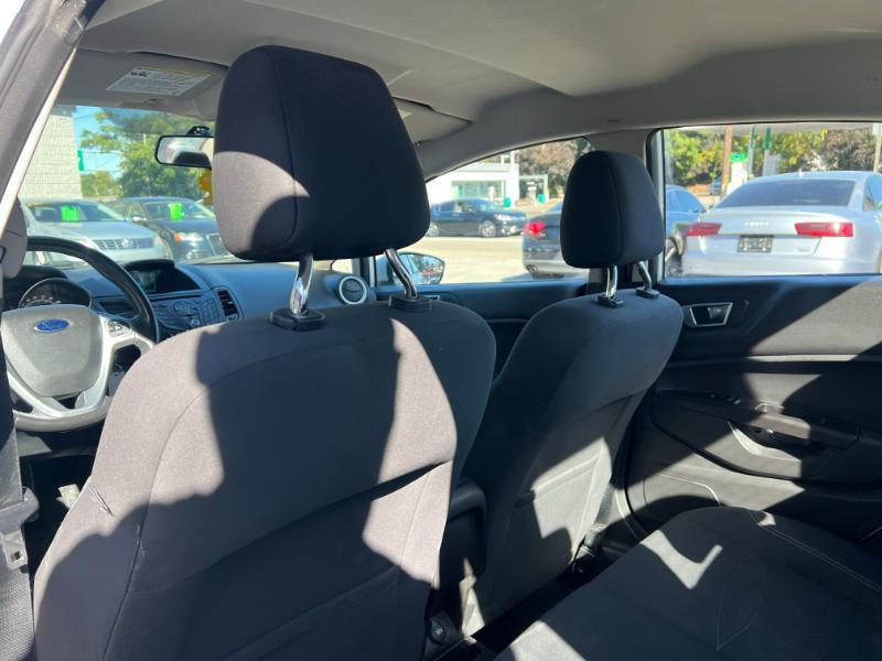 Ford Fiesta SE Sedan 2016