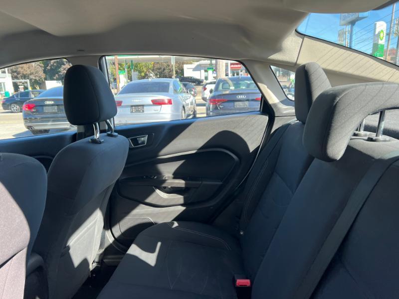 Ford Fiesta SE Sedan 2016