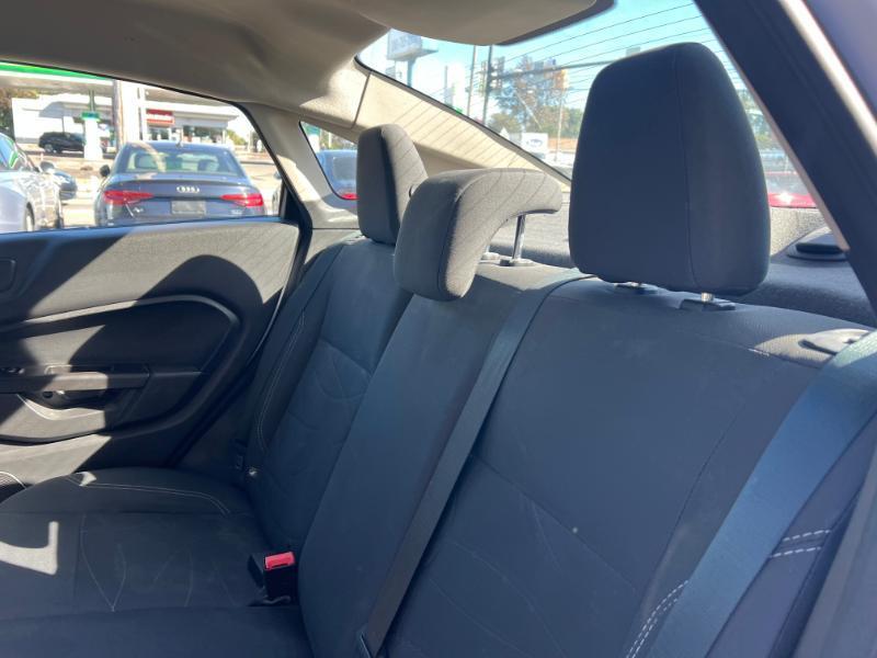 Ford Fiesta SE Sedan 2016