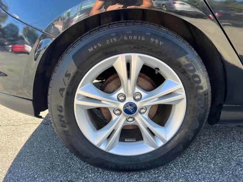 Ford Focus SE Hatch 2014